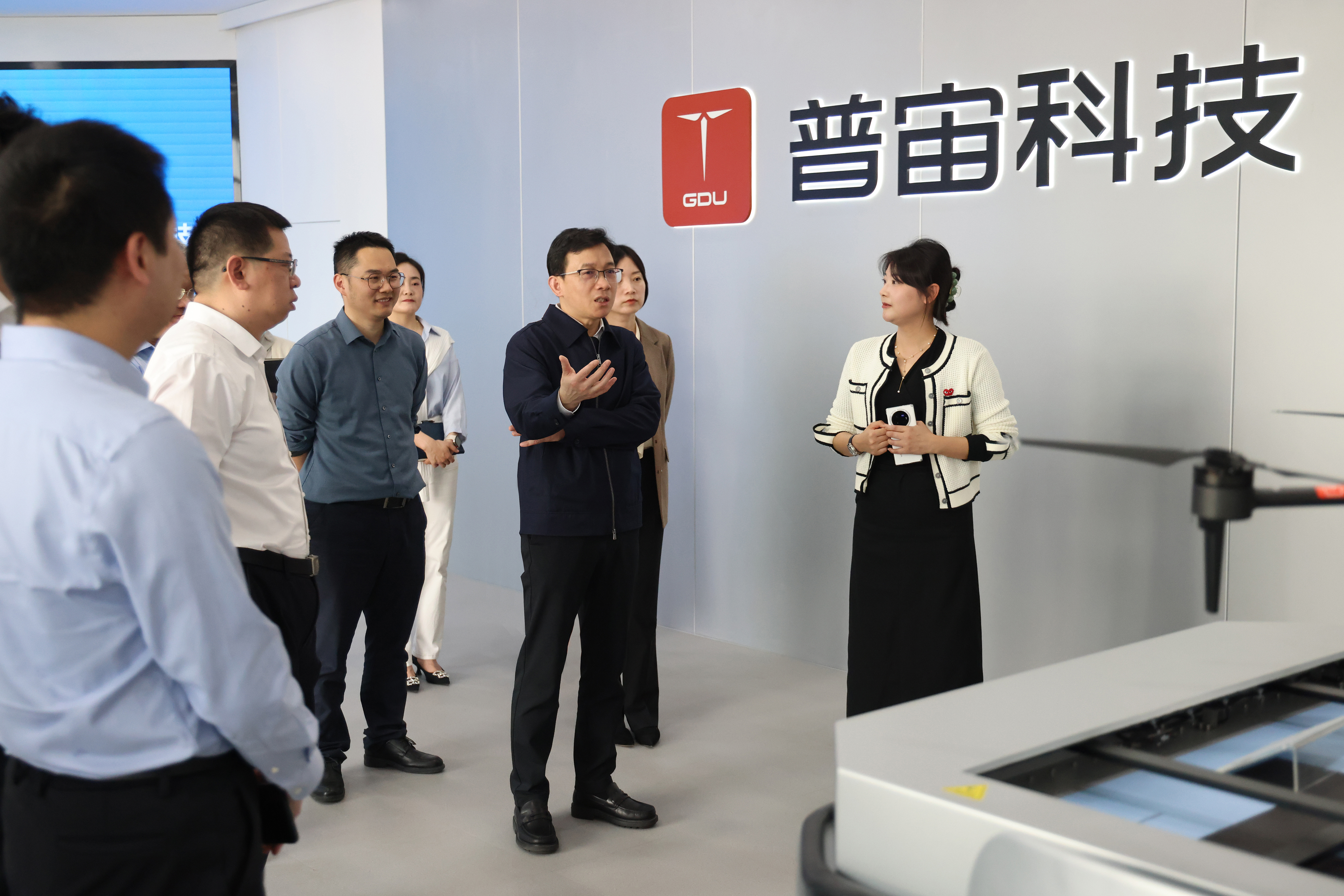 R5__3250.jpg R5__3250.jpg